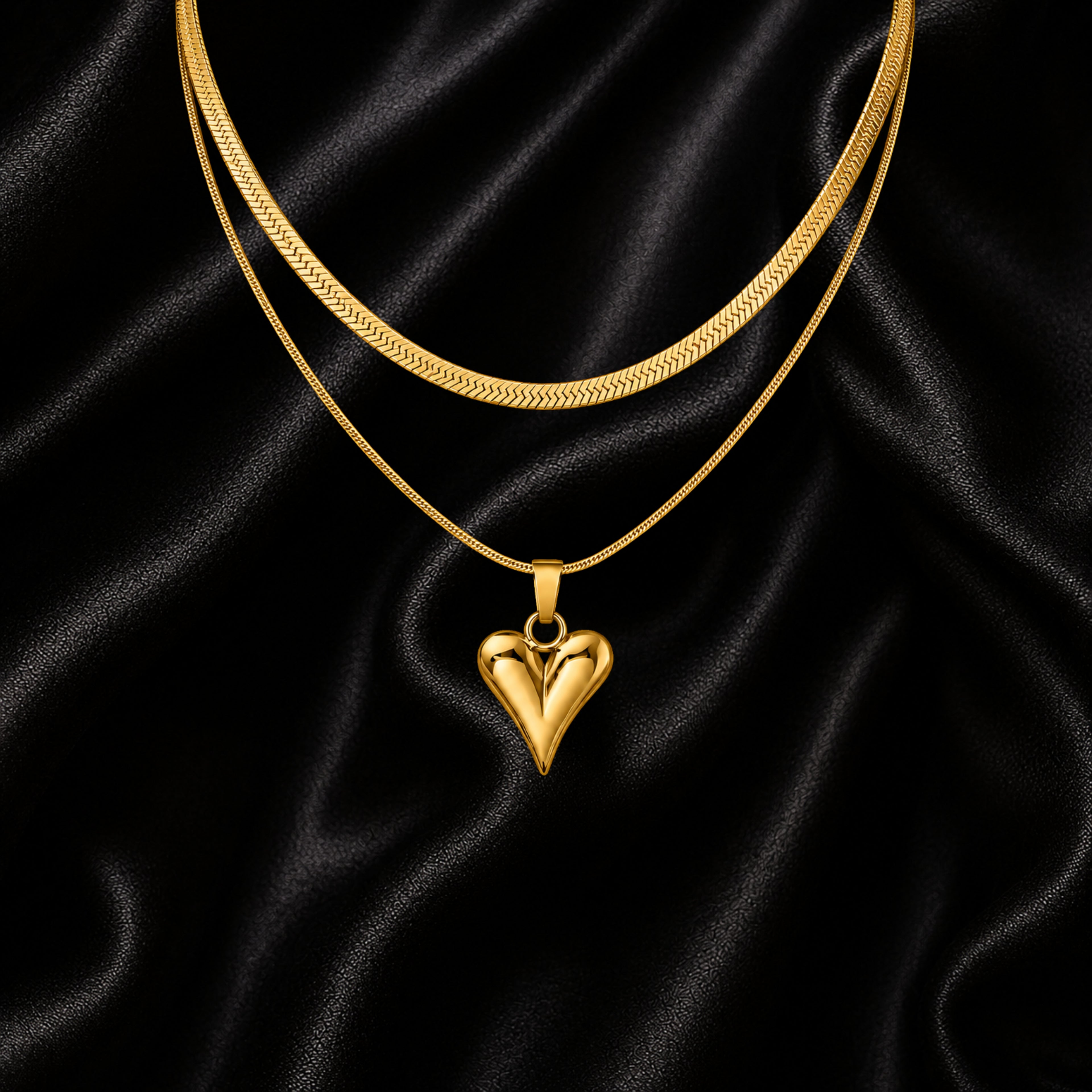 The Amour Necklace